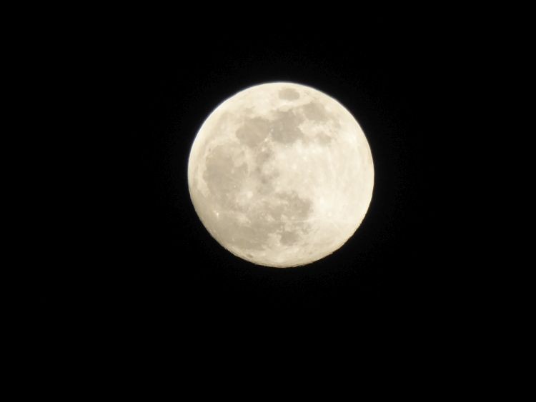 Padova,18/02 - Luna alle 20.41